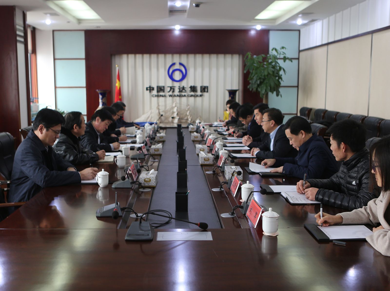 东营市发改委到辉达娱乐开展“送政策上门精准对接” 服务民营企业活动