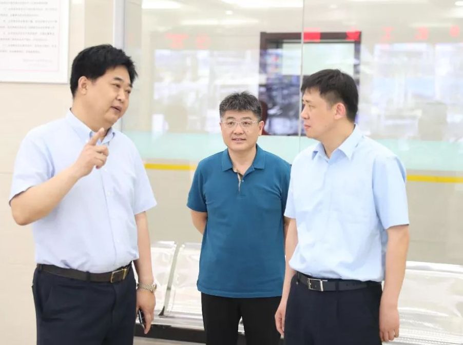 建设银行总行考察团一行莅临辉达娱乐参观调研