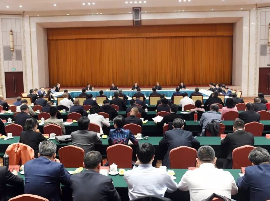 周俊出席中共中央统战部纪念光彩事业发起实施25周年座谈会