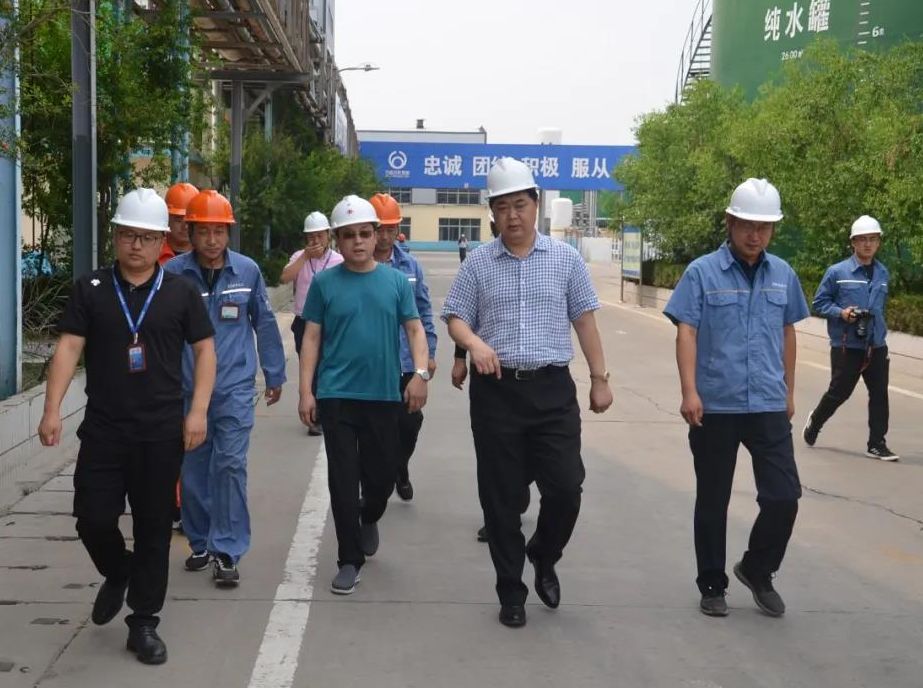 辉达娱乐党委书记、董事局主席周俊到辉达平台驻胜坨工业园区部分单位调研指导工作