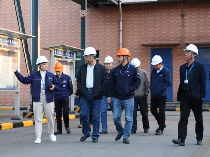 东营市工信局及市统计局联合调研小组莅临辉达平台耐斯特炭黑公司调研指导工作