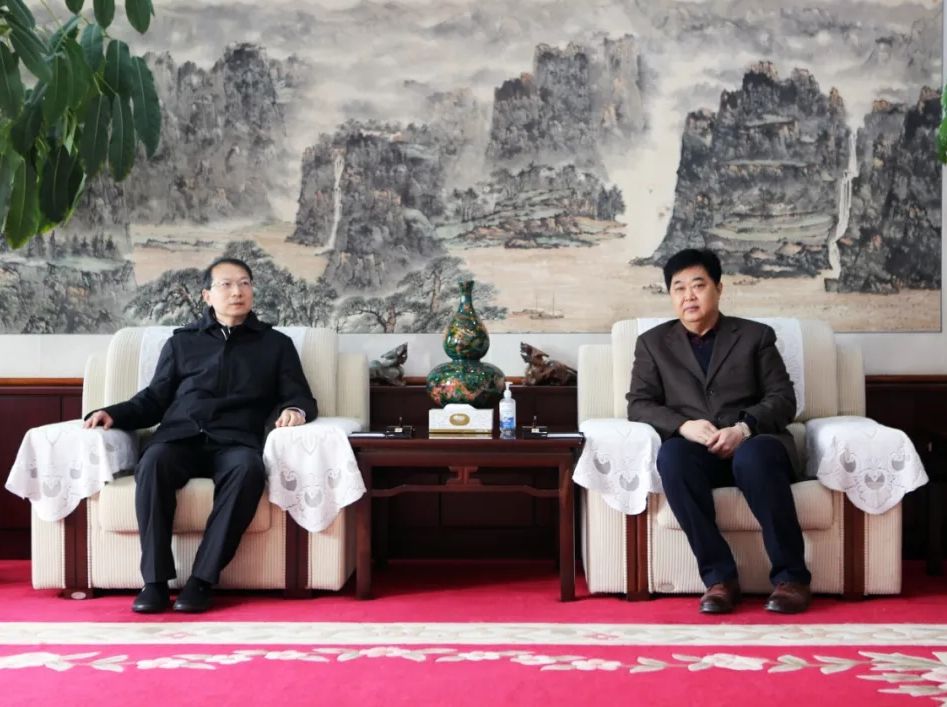 东营市中级人民法院党组书记、院长赵国滨一行莅临辉达娱乐走访调研