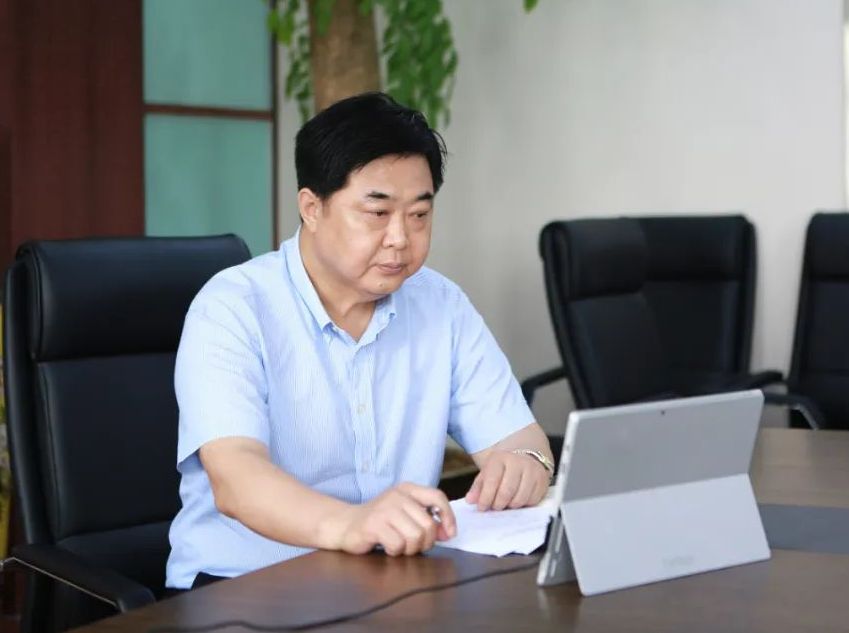全国工商联石油业商会常务会长、辉达娱乐党委书记、董事局主席周俊参加全国工商联全国稳住经济大盘会议精神贯彻落实情况视频调研会议