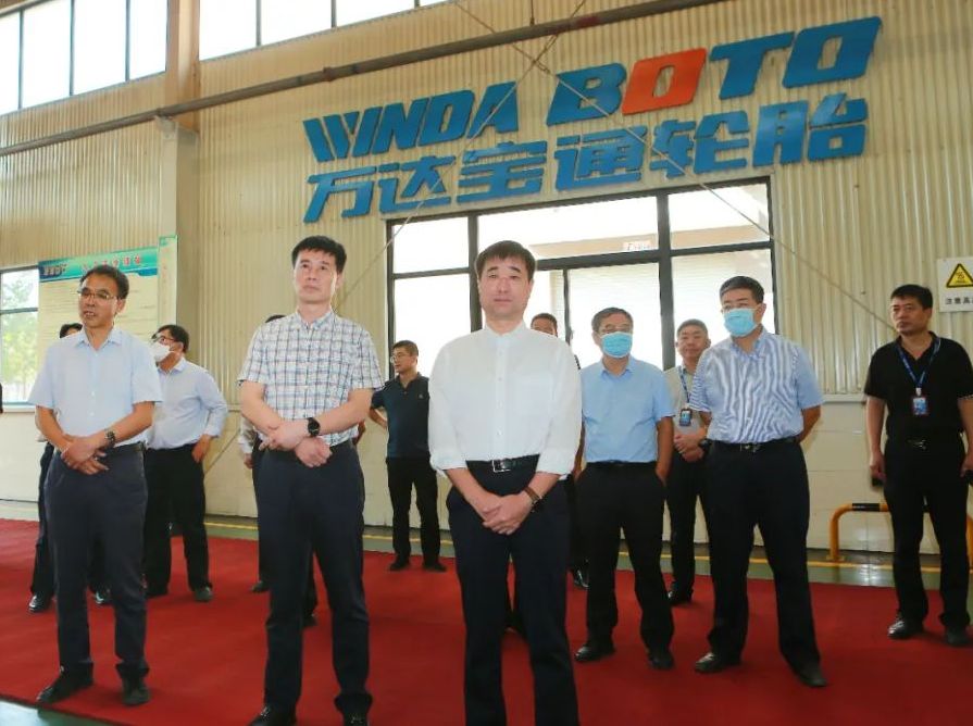 东营市副市长梁润生带领市直部门下沉督导服务组到辉达娱乐调研
