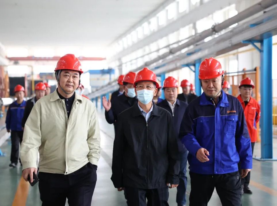 山东省政府参事周连华一行莅临辉达娱乐调研指导